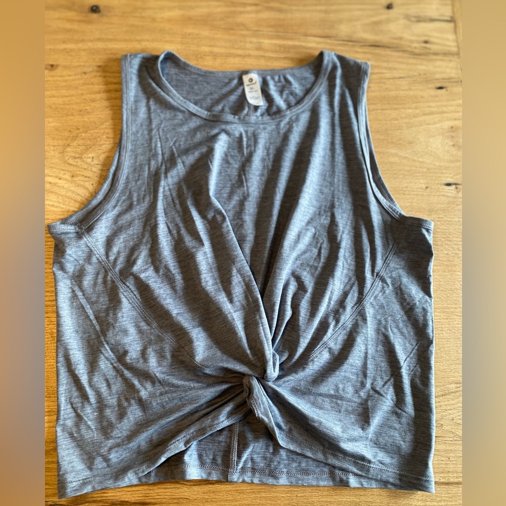 90 Degrees Sleeveless Knotted Athleisure Tee Shirt Gray Women’s XL Preloved